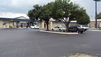 Econo Lodge Гафни Екстериор снимка